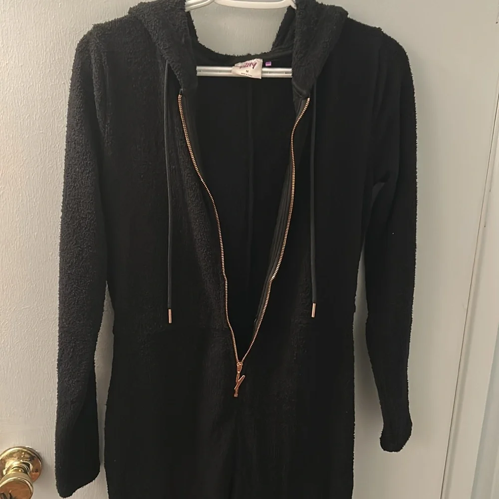 Yitty Cozy Black Onesie with Heart Pockets - Picture 12 of 12